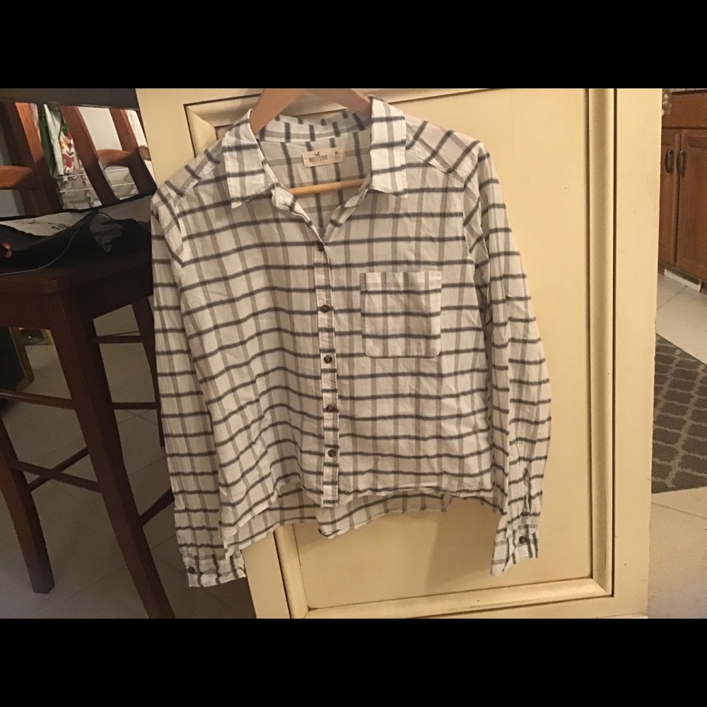 Hollister Shirt- size M